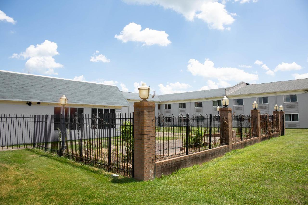 I65 Studio Suites Scottsburg Zewnętrze zdjęcie